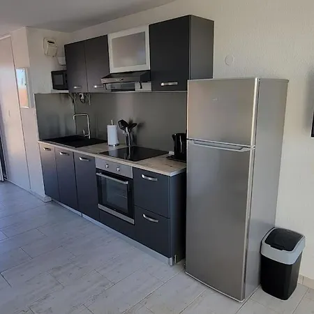 Apartment Sopraland 515, T2 Parking Piscine, 200m