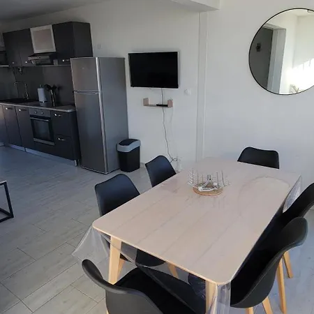 Sopraland 515, T2 Parking Piscine, 200m * Agde