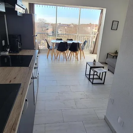 Sopraland 515, T2 Parking Piscine, 200m Apartment Agde